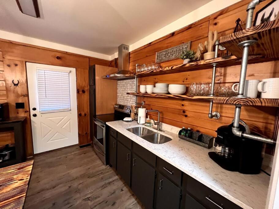 The Horse Cabin At Natural State Cabins Morning Star ภายนอก รูปภาพ